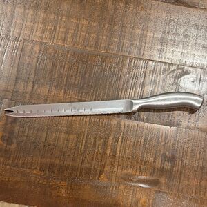 THE HESSLER Worldwide Surgical Stainless Steel Serrated Silver Knife